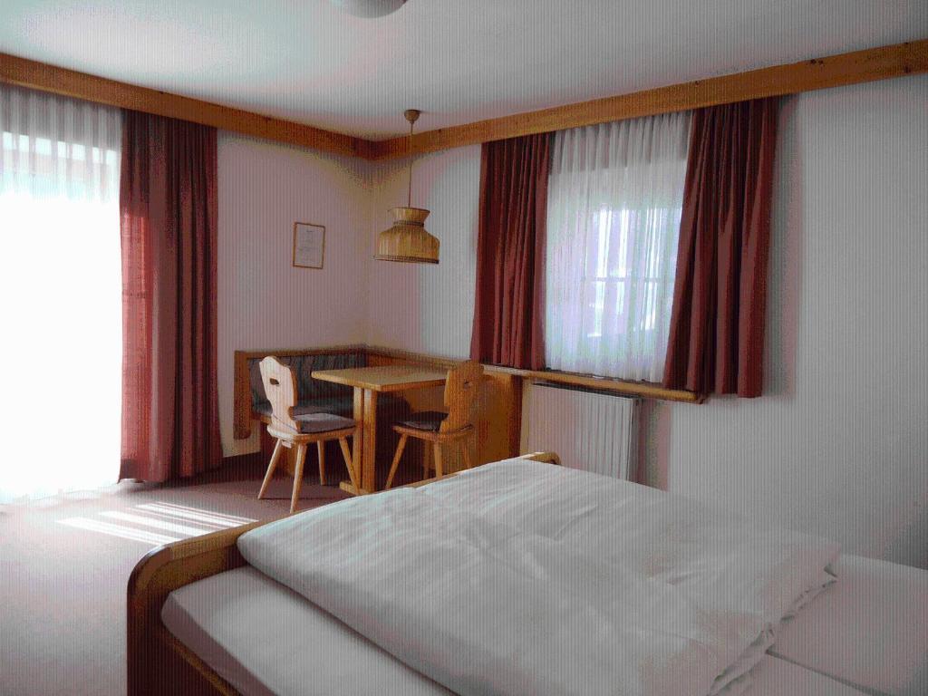 Landgasthof Dorferwirt Oberau Rum bild